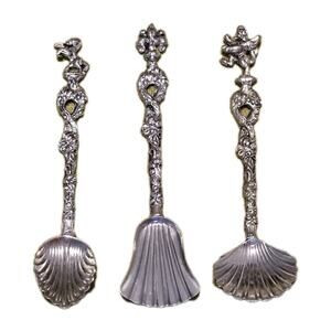 Vintage Filigree European Style Fleur de lis Lion Crest Stallion Sugar Spoons